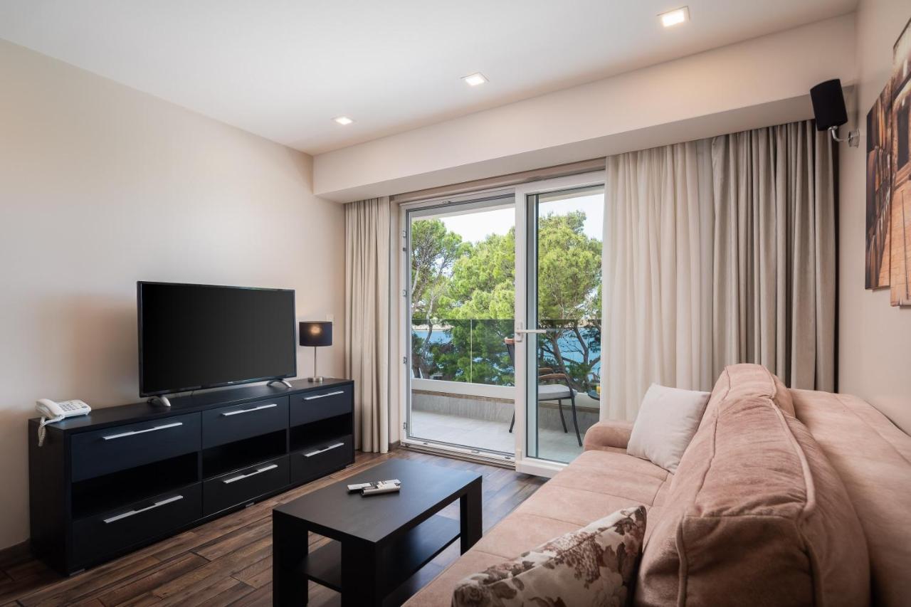 9 Aparthotel 4*